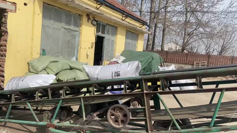 无土栽培用的基质含有水洗椰糠土蛭石火山石草碳土等