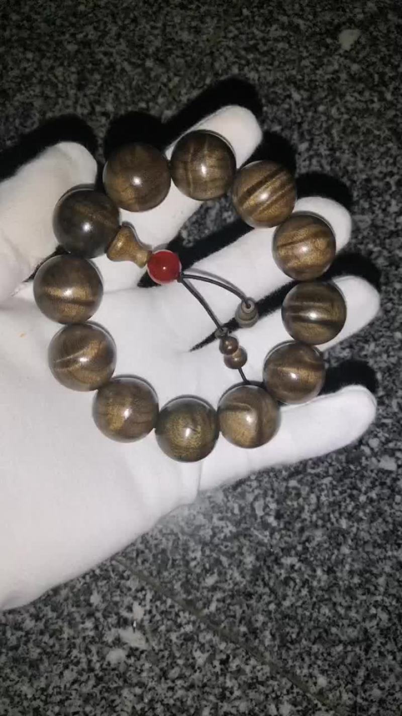 金丝楠阴沉木手串2.0满水波，金丝爆满，香味浓郁