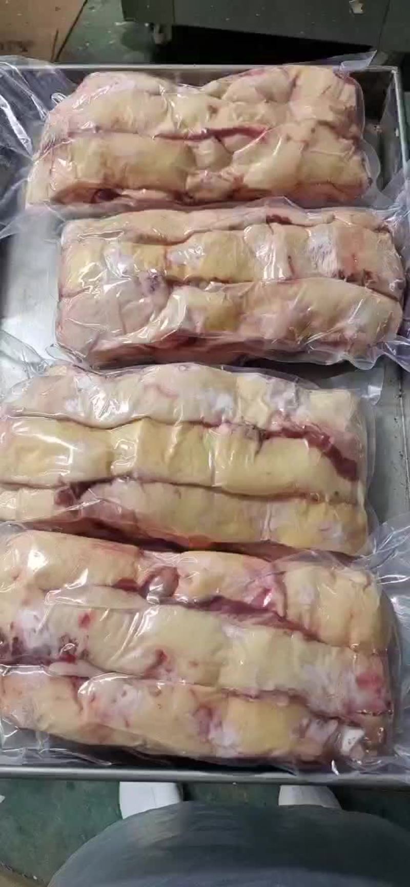 胸口油