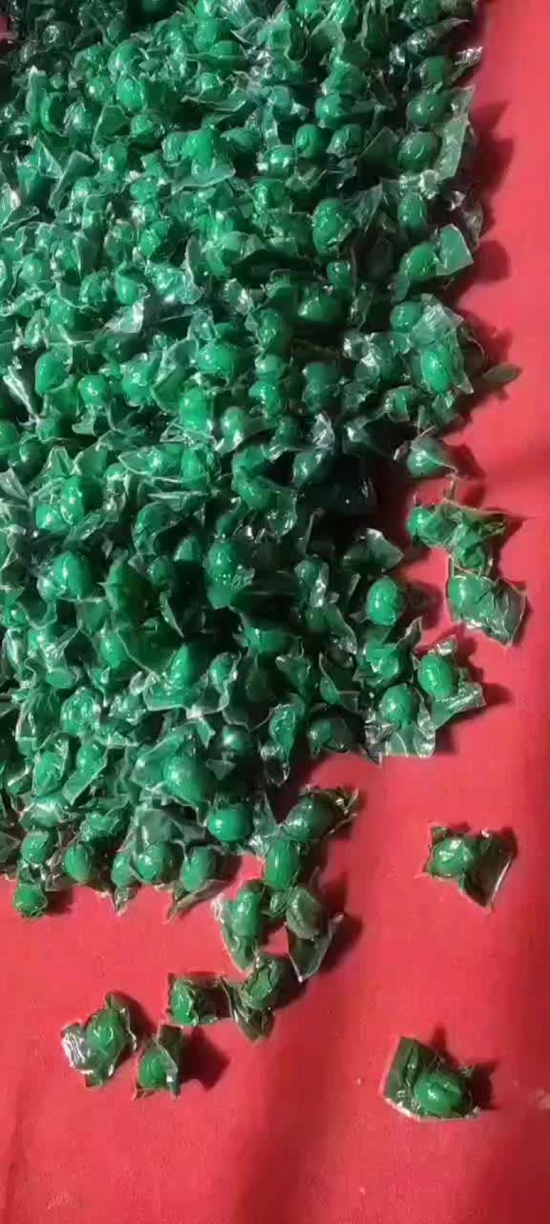 破皮咸鸭蛋