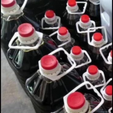 纯菜籽油，无任何添加剂，绿色放心食品