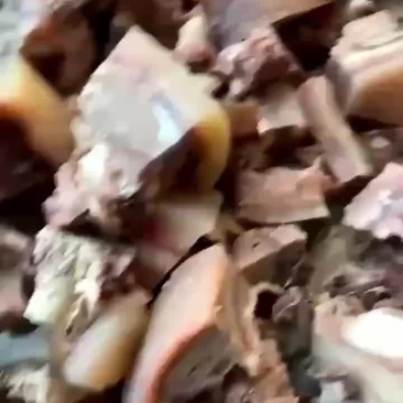 熟牛头肉，切块