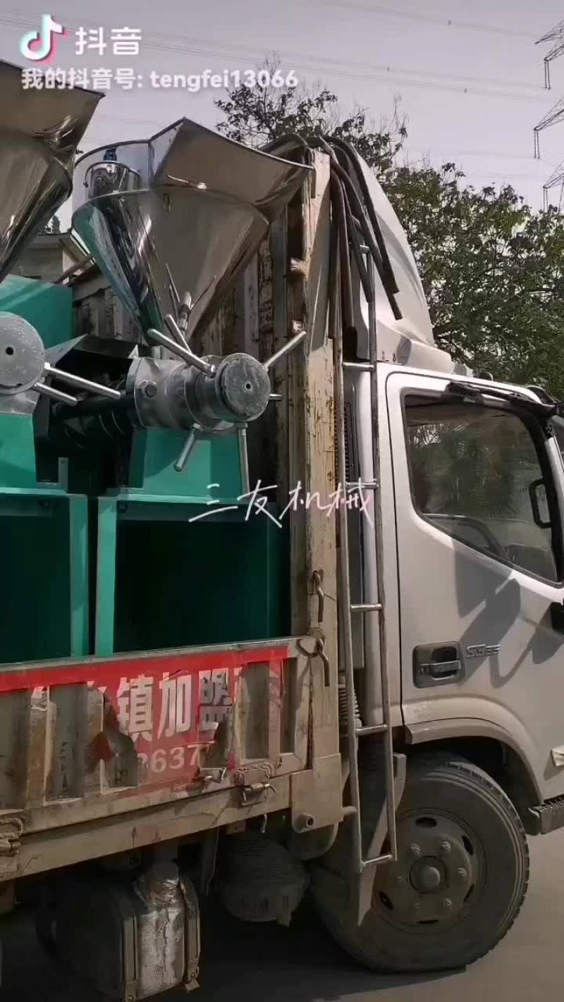 三友机械全套榨油机设备发往定边，自动化程度高一人即可操作