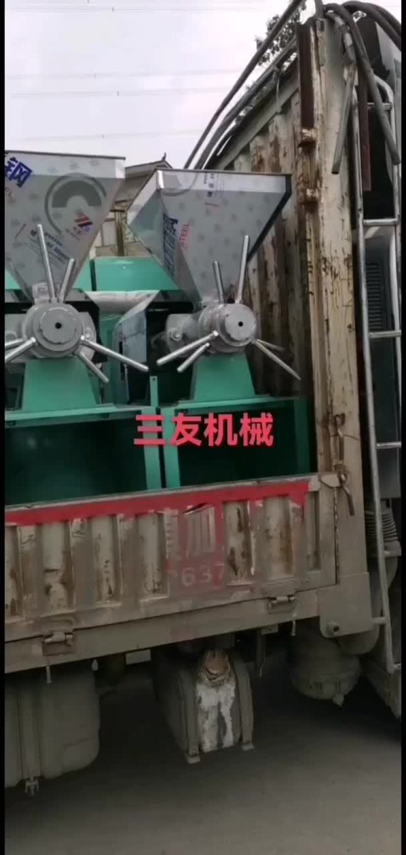 三友机械全套榨油机设备发往定边，自动化程度高一人即可操作