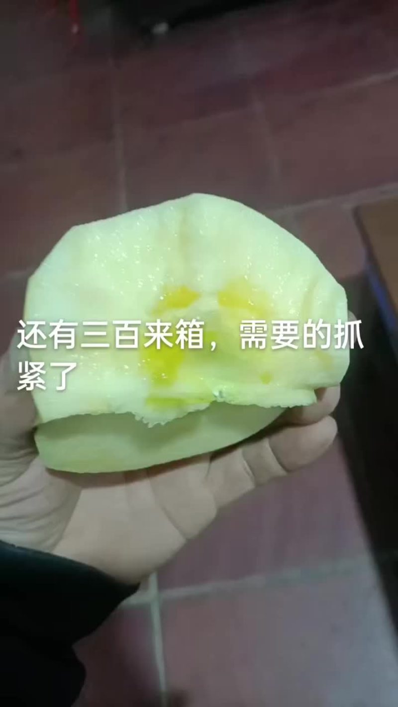 产地直销大花牛，新疆阿克苏，秦冠等各种苹果。