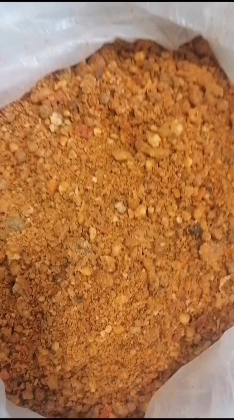 常年出售肯德基油渣油脂25/30水分15左右，牛羊育肥效