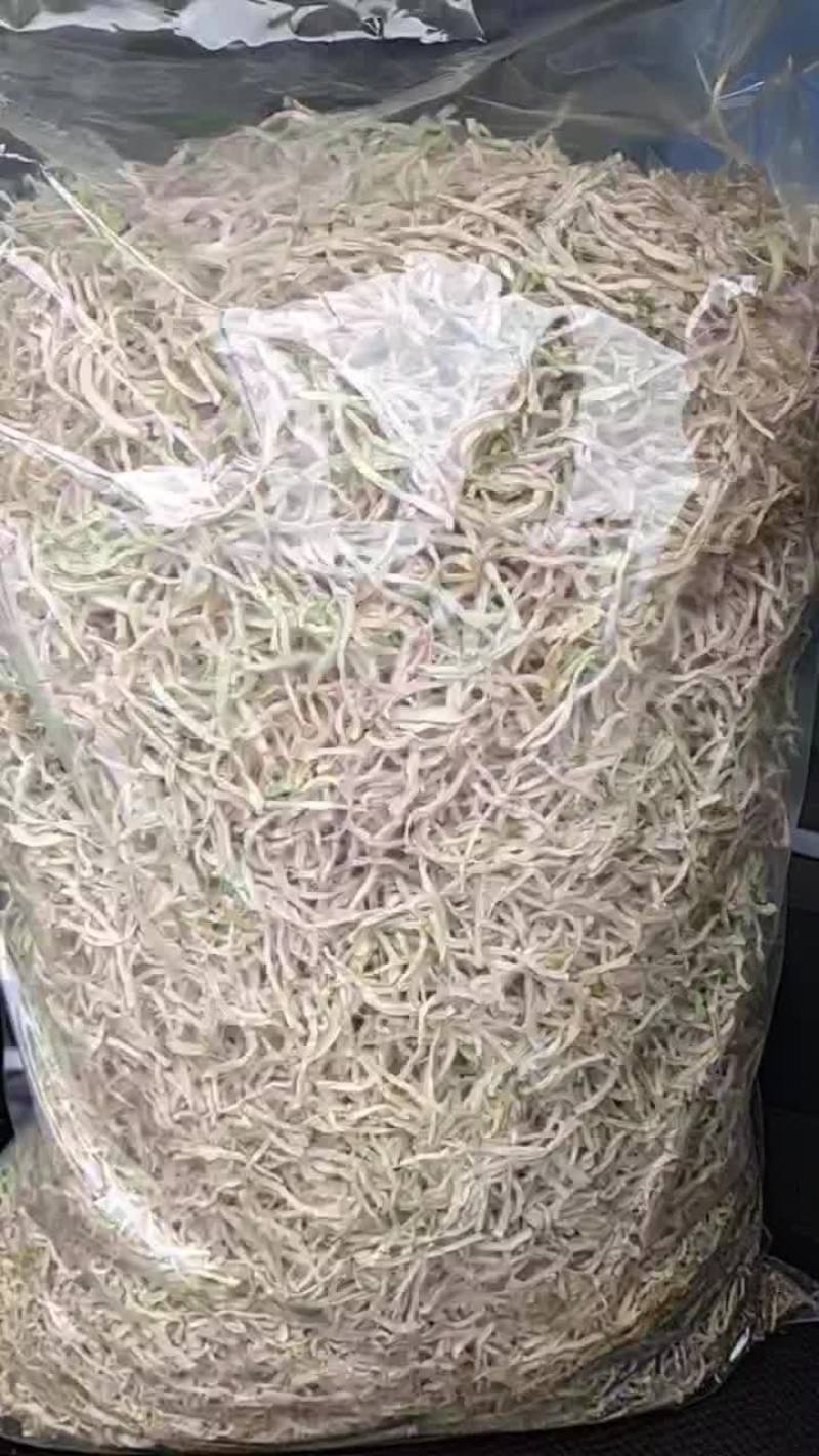 芥菜头干颗颗，光头芥干丝丝，机器烘干