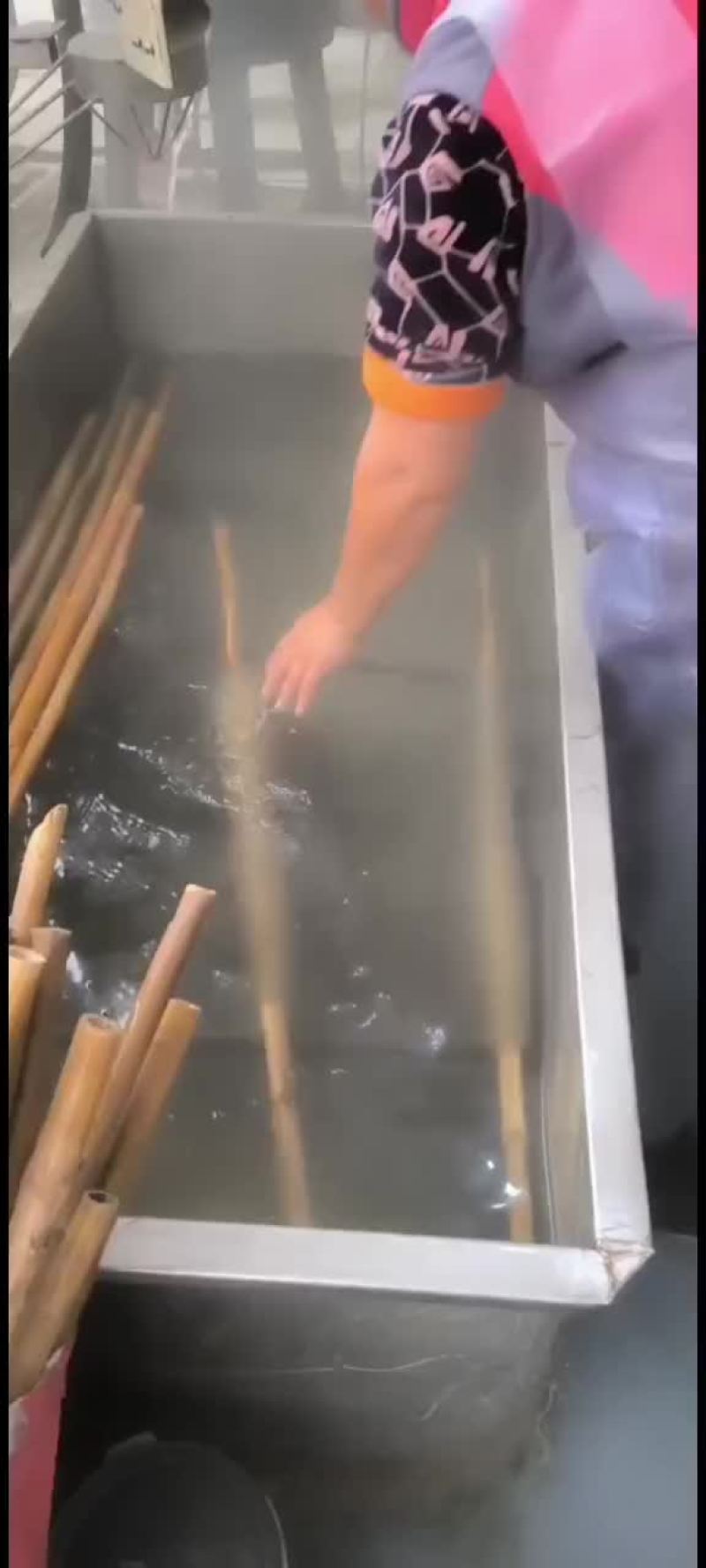 传统工艺，手工粉条，干净卫生，劲道十足，量大从优