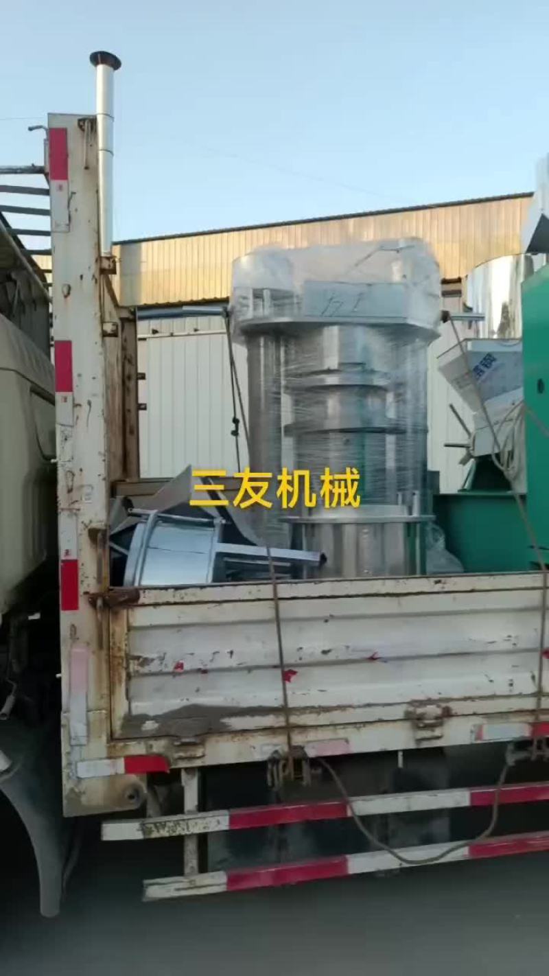 新年伊始，万象更新，三友新型多功能榨油机欢迎全国新老客户
