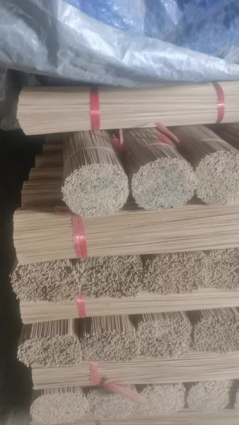 香骨1.8/2.0/3.2长丝.约30吨左右、