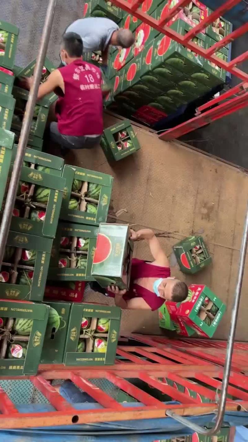 西瓜，美都，麒麟瓜，黑美人，甜王，硒砂瓜，花瓜，绿爽