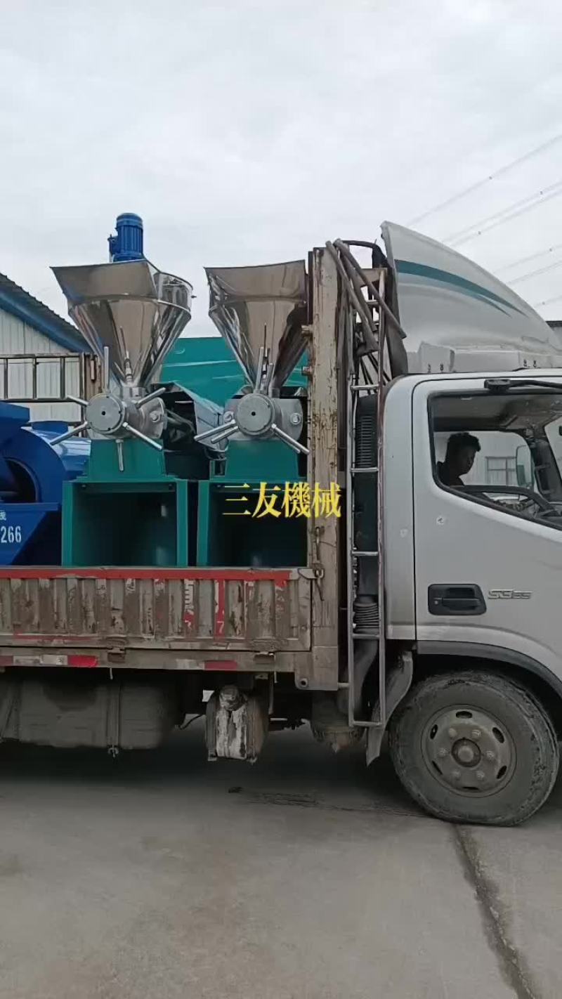 23.2.12榨油机源头厂家，该机一机多用压力大出油率高