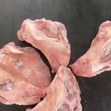 无耳猪头