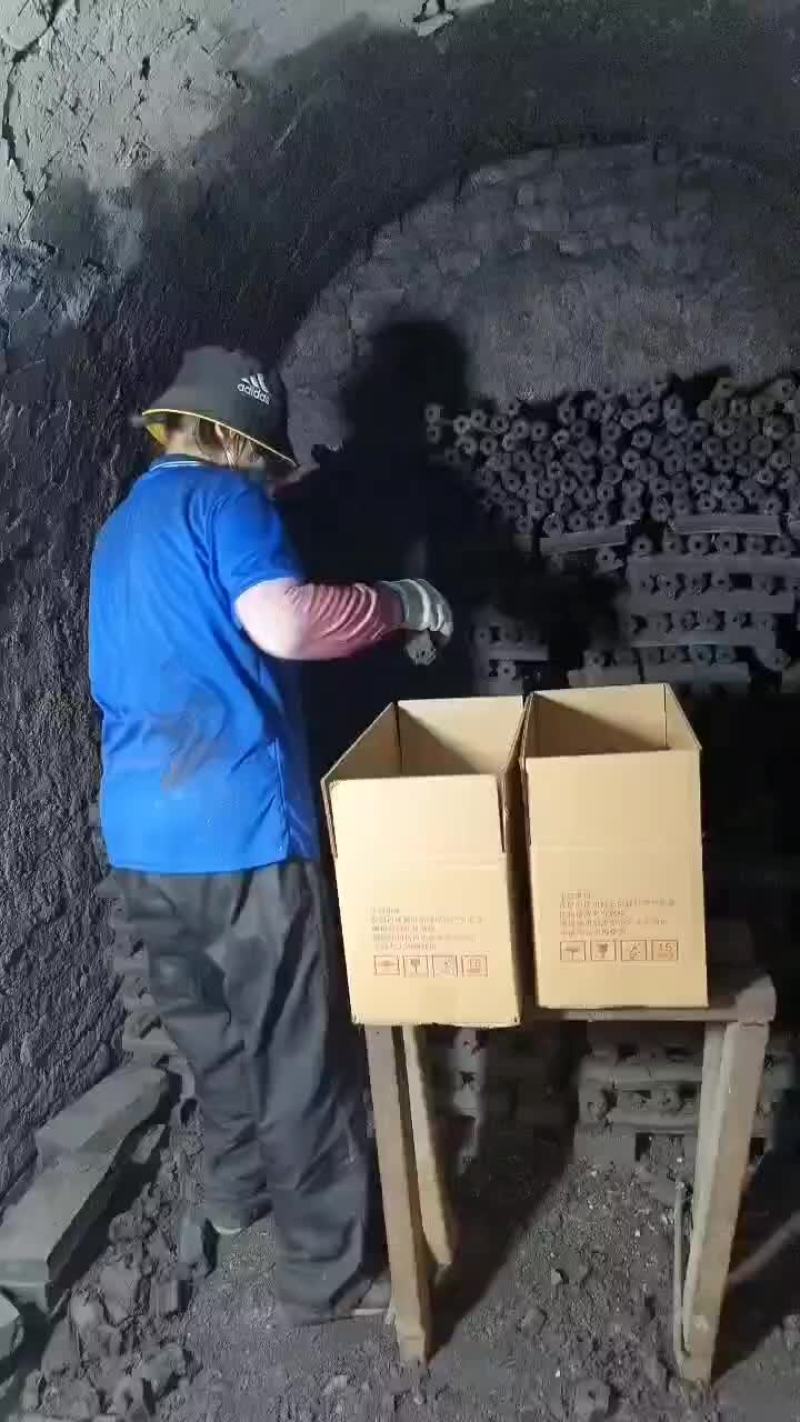 开封机智木炭厂家直销花生壳锯末空心炭大量供应批发免费寄样