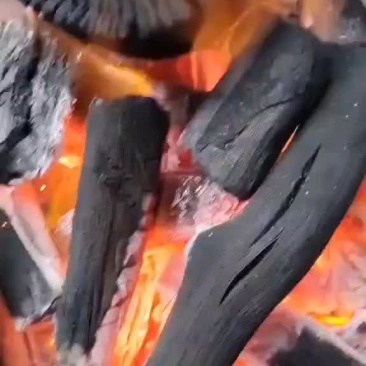 四方包，纯荔枝木炭，批发，价格优惠，欢迎订购