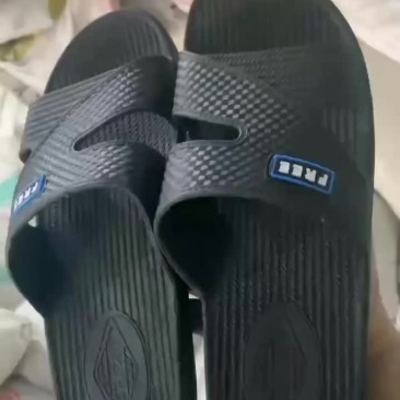 3.3元一对，大量供应摆摊拖鞋，拖鞋厂批发