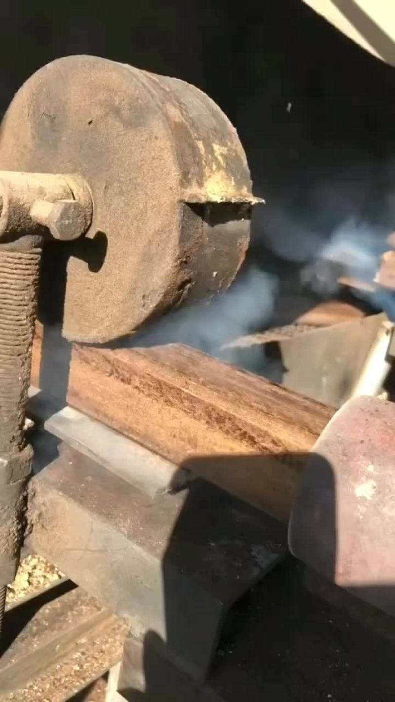 高温竹炭，烧烤，烤肉，烤羊，滴油不起火回火快，灰少！