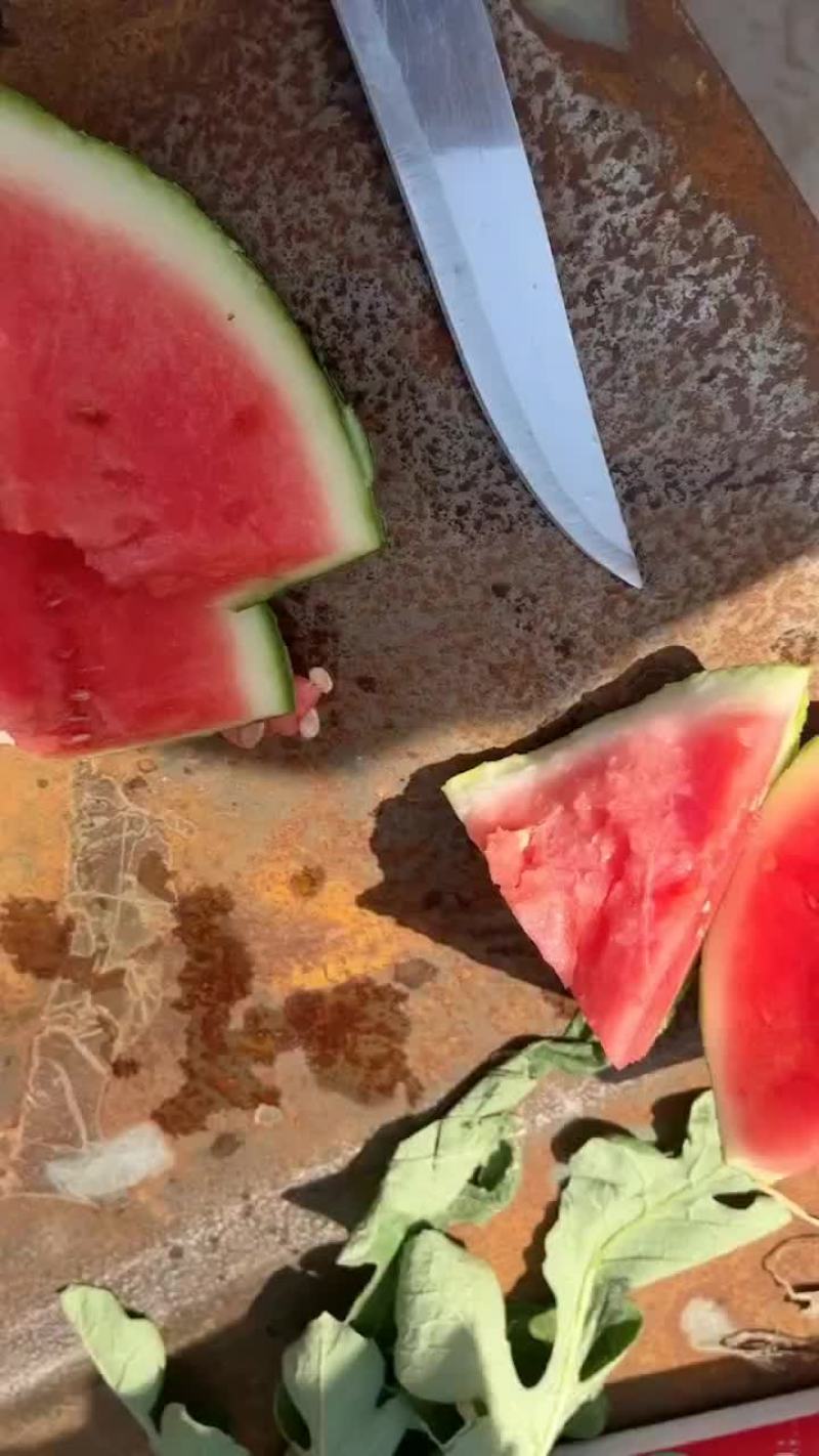 711
