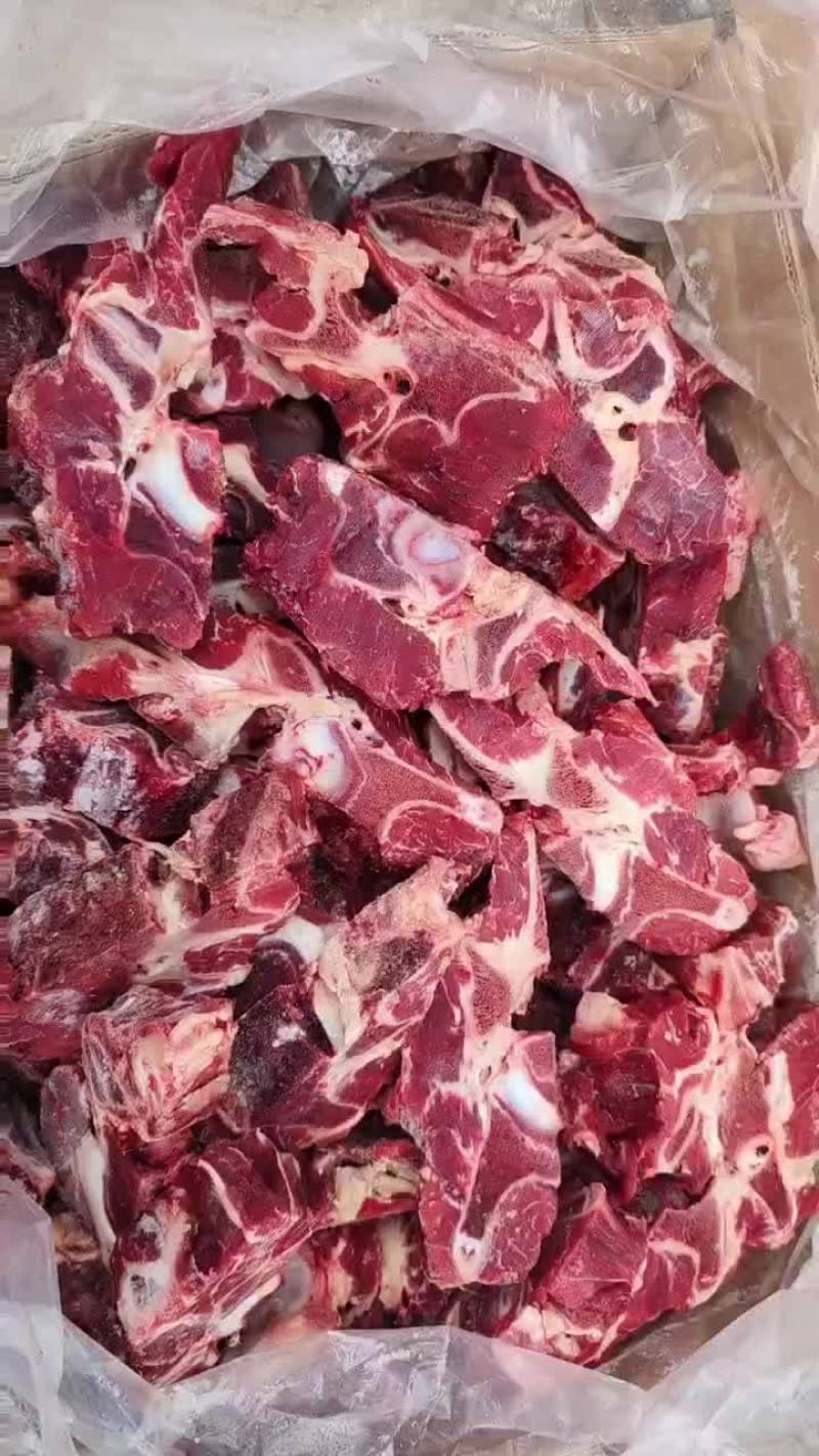 满肉牛脖骨多肉牛脖骨都有