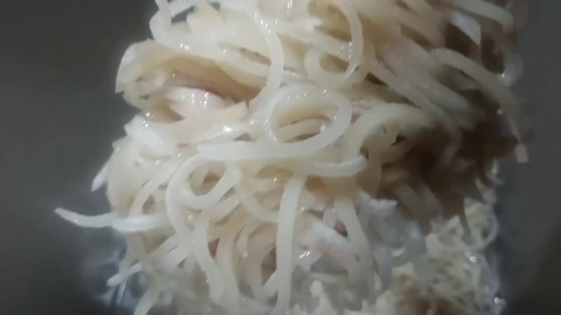 猪皮丝去油去毛，清洗好几遍商超餐饮都能用