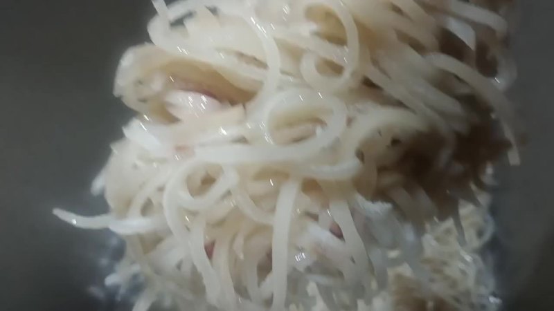 猪皮丝去油去毛，清洗好几遍商超餐饮都能用