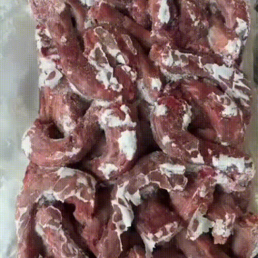 厂家种公鸡脖种母鸡脖各八吨