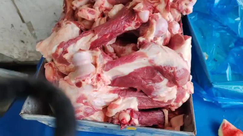 新鲜猪排骨，每天活猪现杀现屠宰分割的（鲜品）