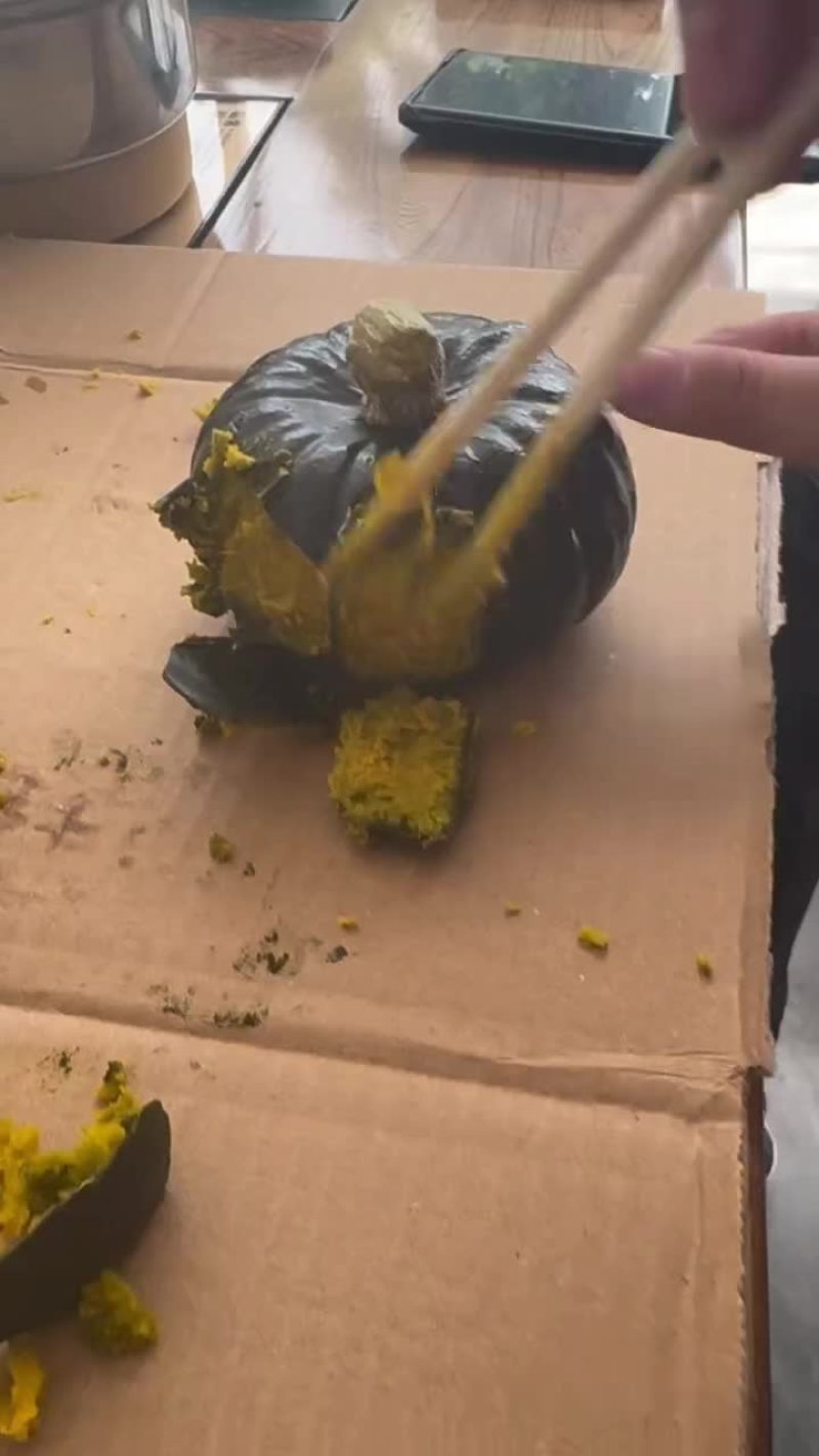 贝贝南瓜接代发货源充足，产地直发，诚信经营，欢迎客商来电