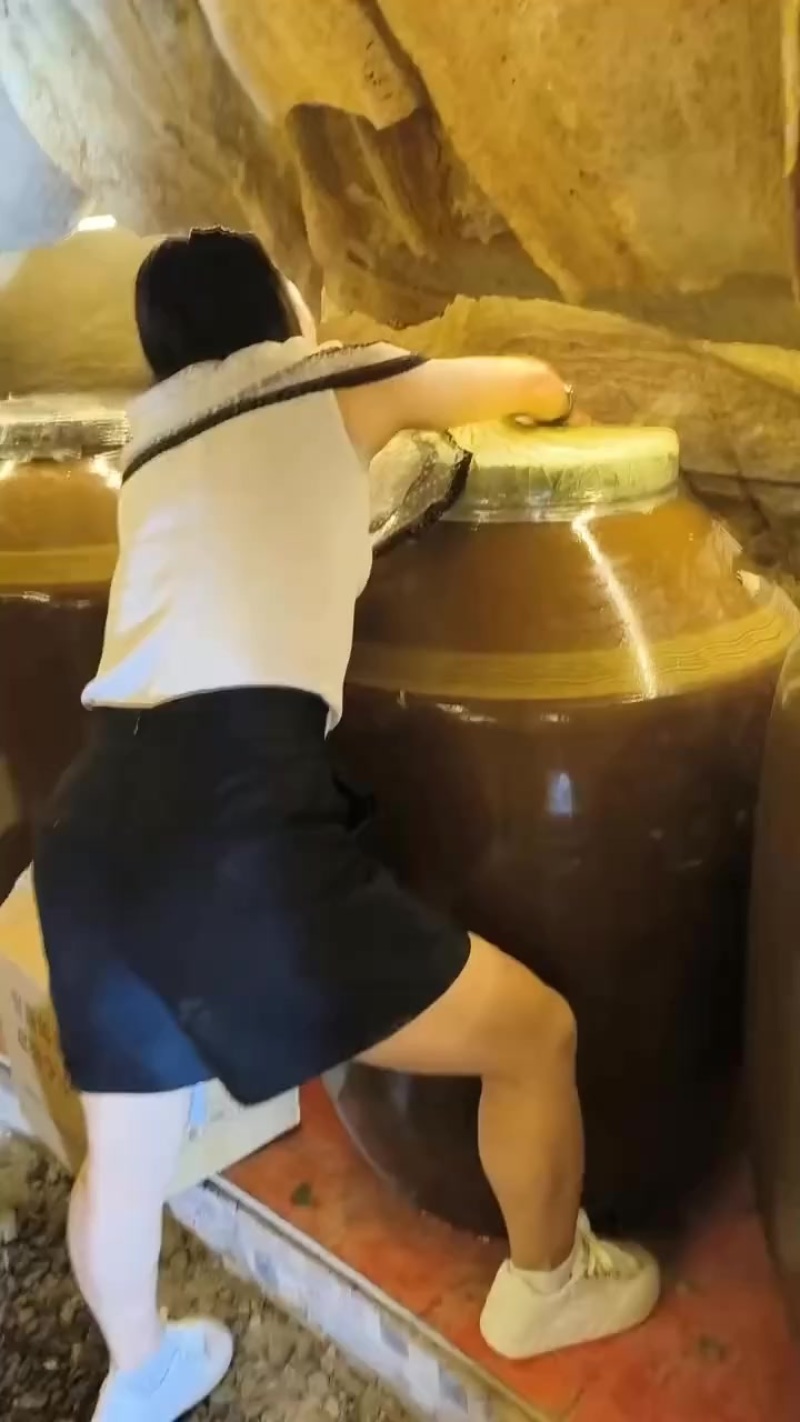 云南自家洞藏酒.洞藏酒，糯高粱、糯玉米、大麦欢迎老板对接