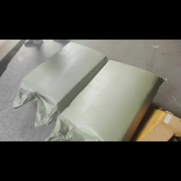 封口压缩稻壳到达卸货中