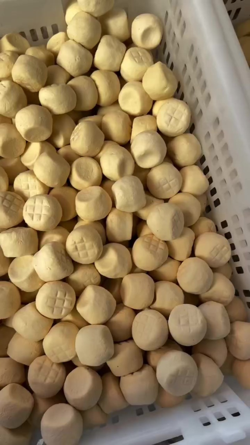 新疆自制酸奶疙瘩