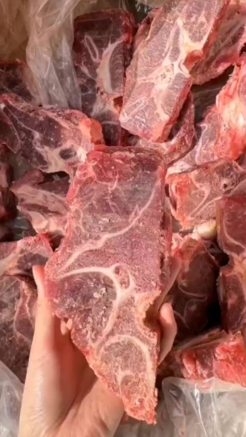 满肉牛脖骨***********