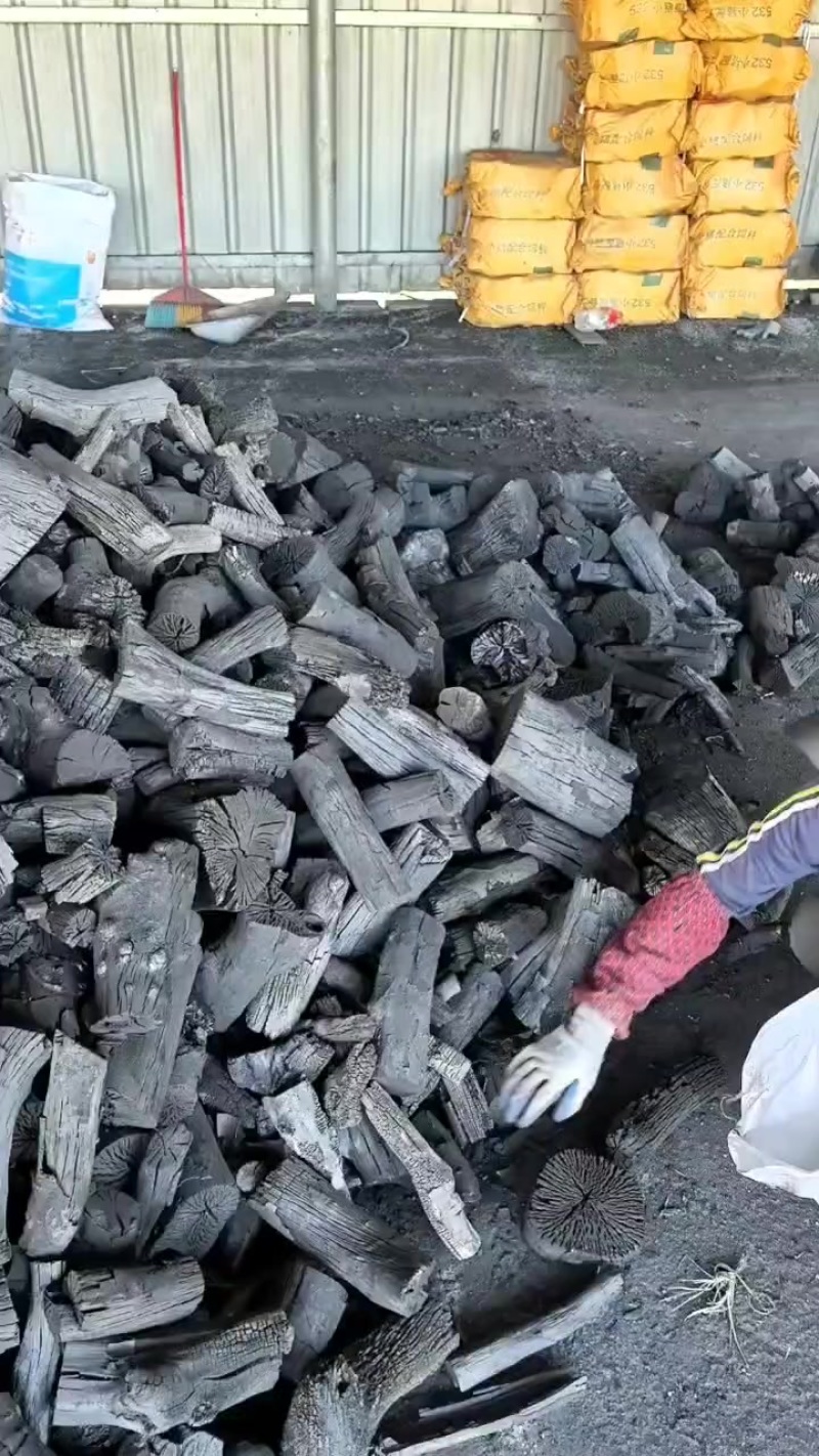 荔枝碳