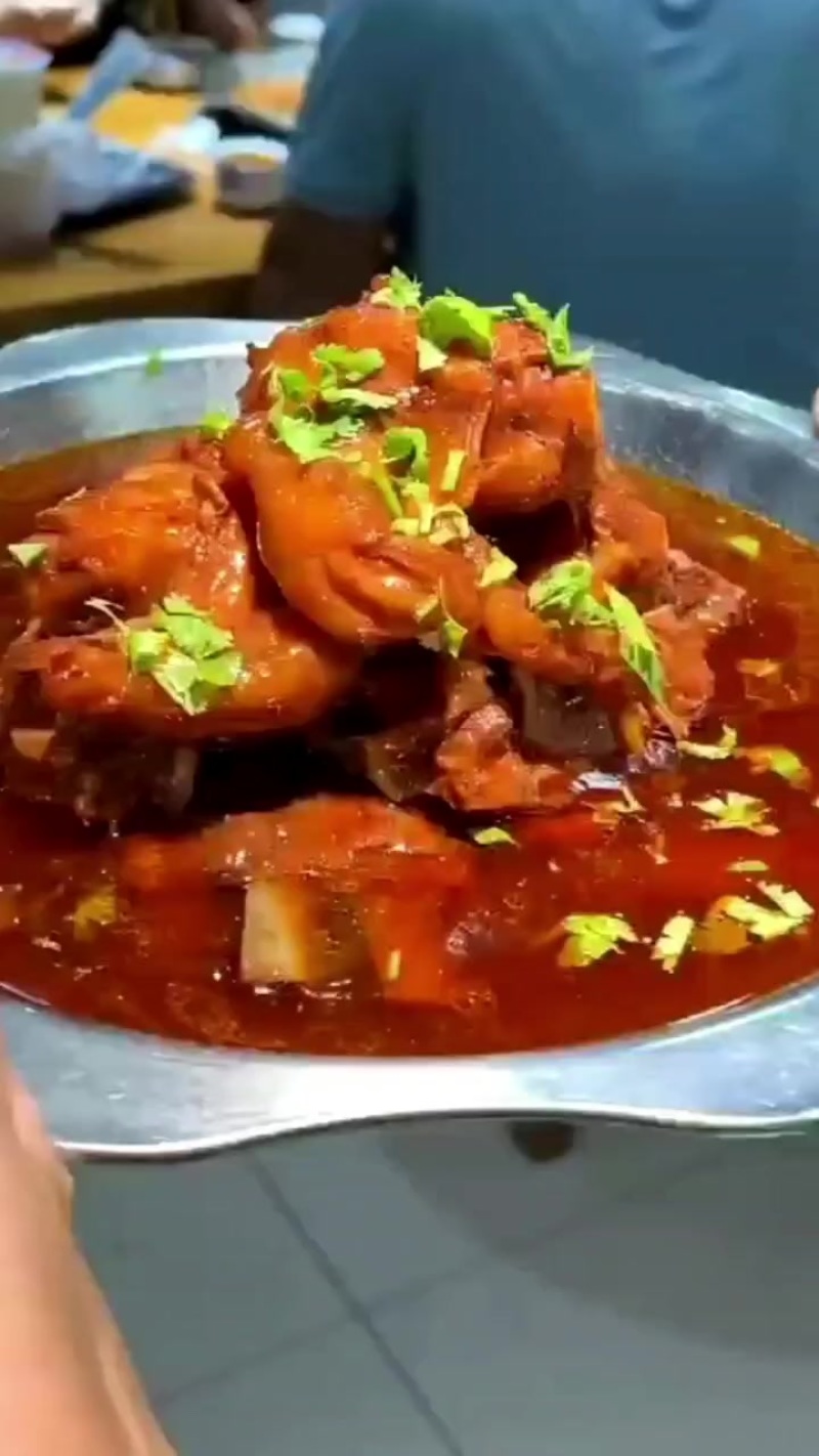 羊拐筋，特色菜品店里出个特色套餐，引流还是非常不错的