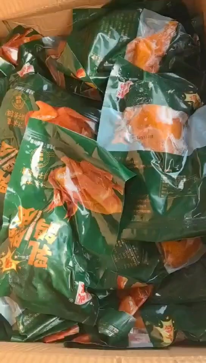 脆皮乳鸽实拍