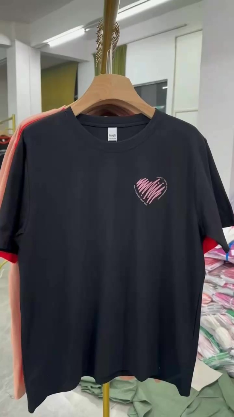 8.8/件纯棉大板T，男女同款，精品工艺210−230克.