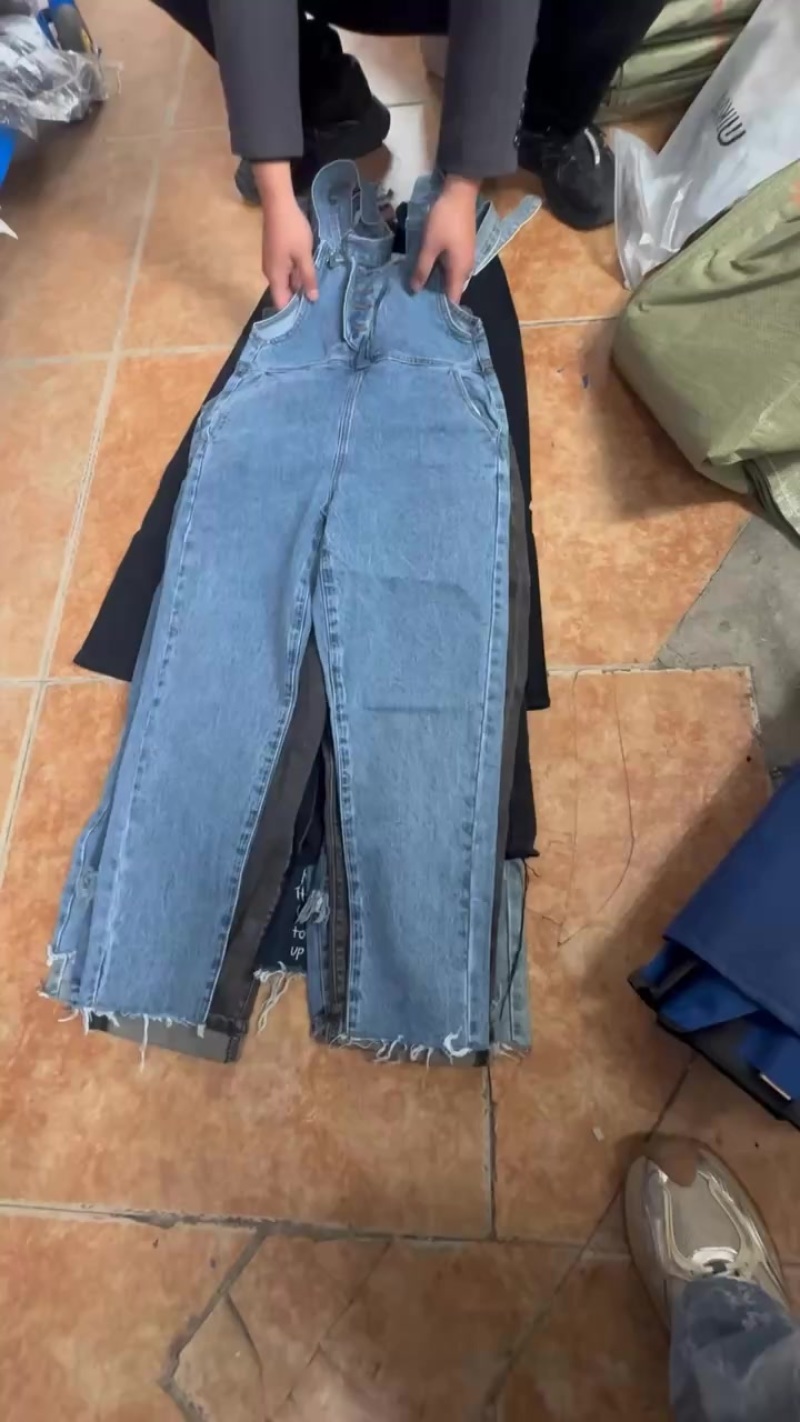 实体店倒闭牛仔裤杂款便宜处理300左右5.5具体点数
