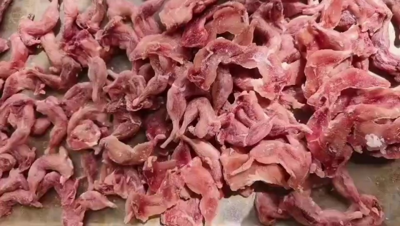 鹌鹑腿