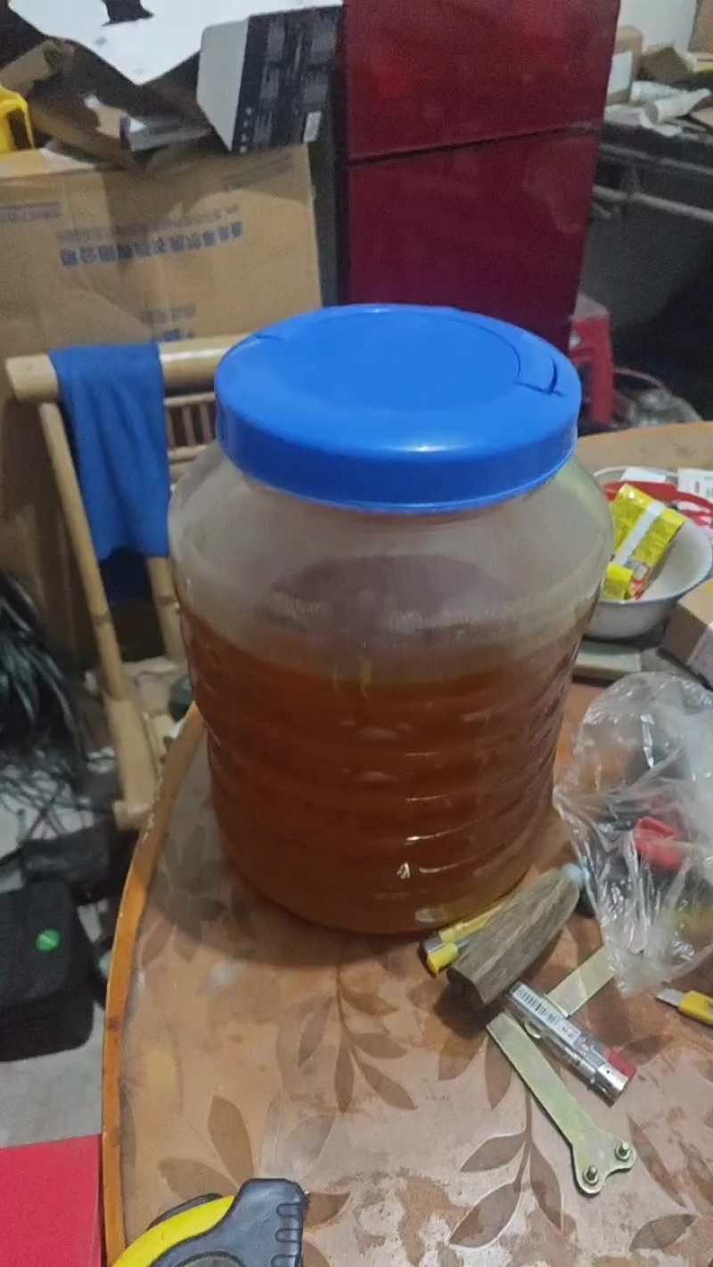 正宗土蜂蜜有90斤左右