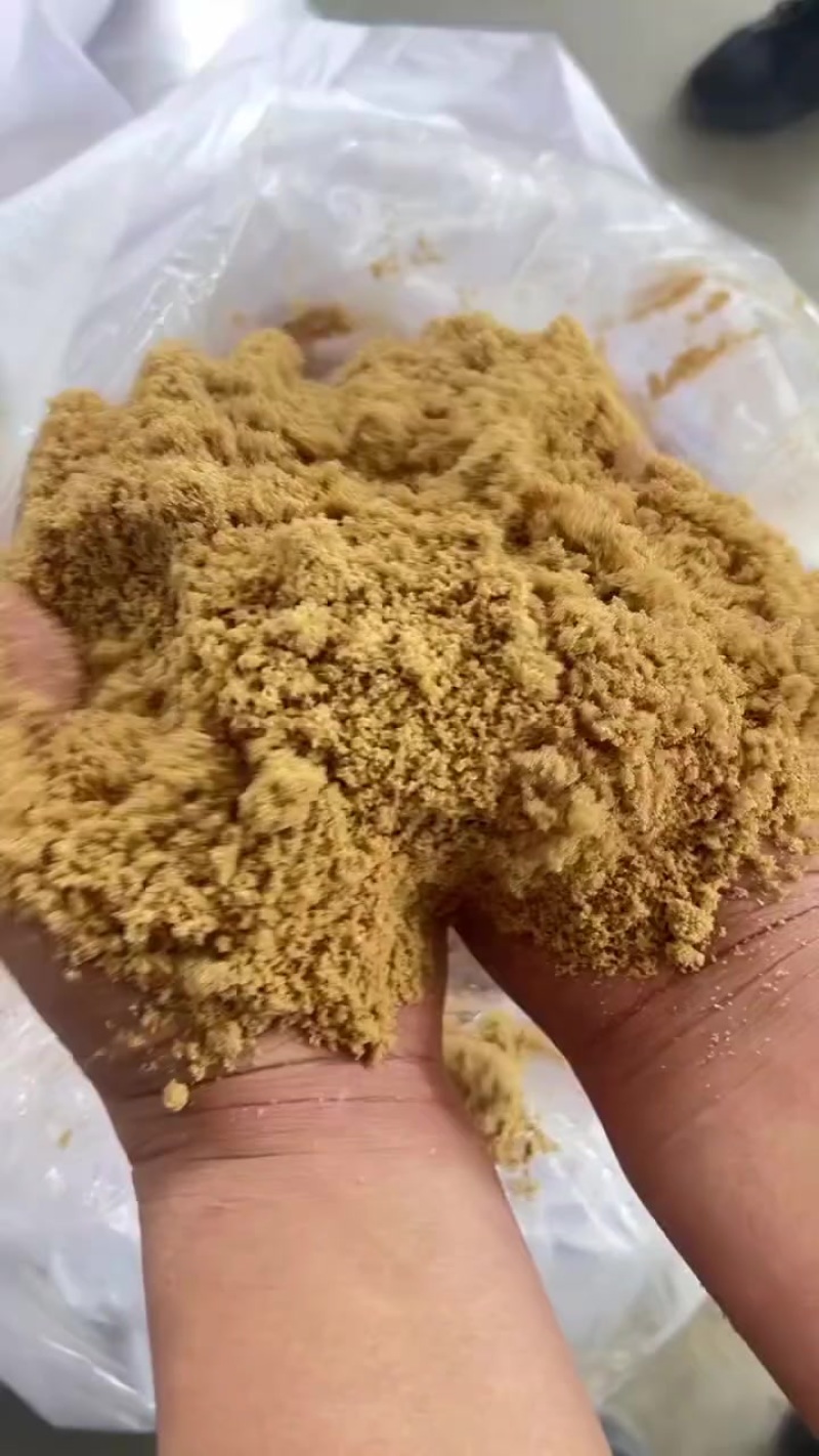 熟化玉米面，蛋白11/灰粉3/纤维3水份30能量3000