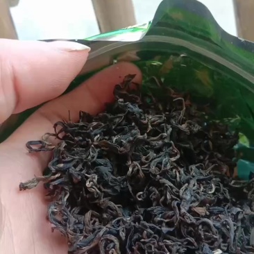 农村无农药绿茶春茶800夏秋300，黄茶是条茶500一斤