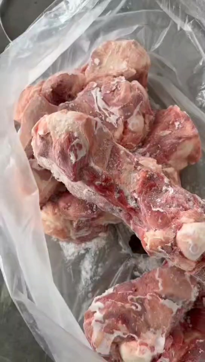 前腿骨，新货，带肉百分之50