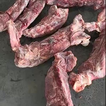 满肉牛脖骨