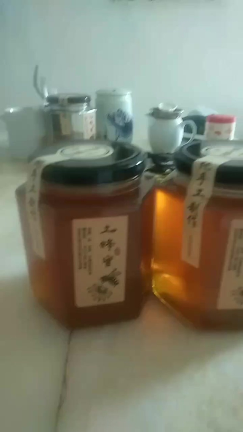 广东山区夏季土蜂蜜，