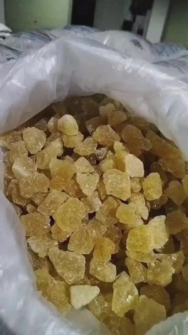 鸡蛋大小的黄冰糖要涨价咯7400一吨哈