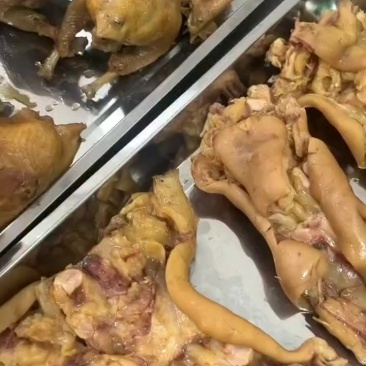 牛蹄皮满满的胶原蛋白烤串炒菜凉拌都很不错