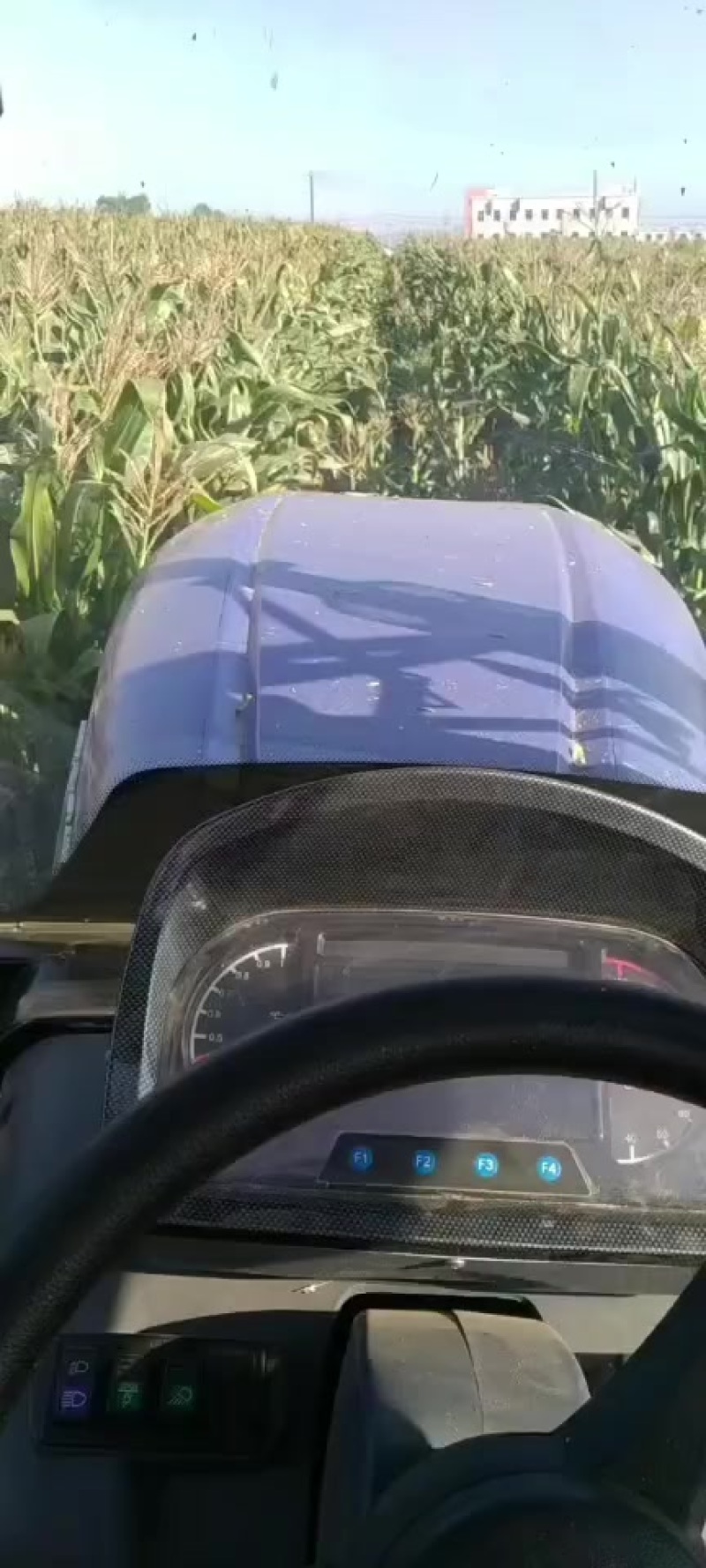 粘玉米秸秆青储方包