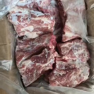 金鹏多肉胫骨开箱实拍带肉非常多，颜色很新鲜，价格便宜